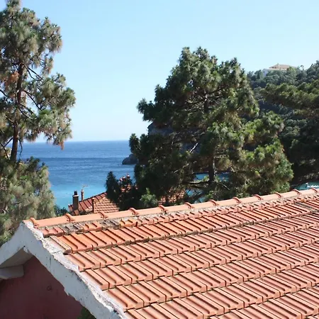 Zefiros Traditional 3* Paleokastritsa