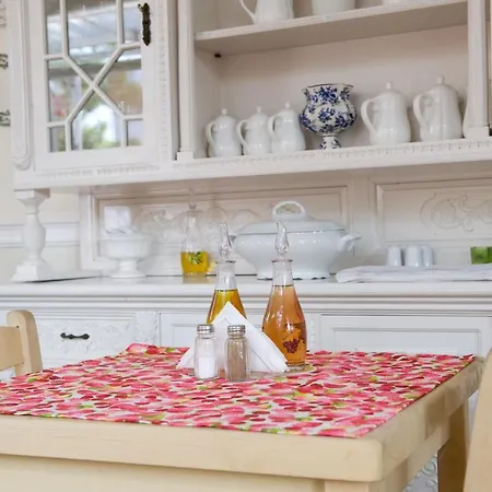 Zefiros Traditional Hotel 3*