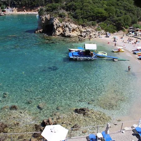 Zefiros Traditional 3*