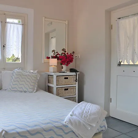 Hotel Zefiros Traditional 3*