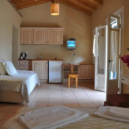 Zefiros Traditional Hotel