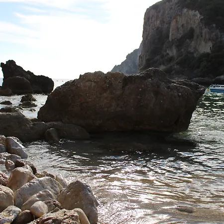 Zefiros Traditional 3* Paleokastritsa